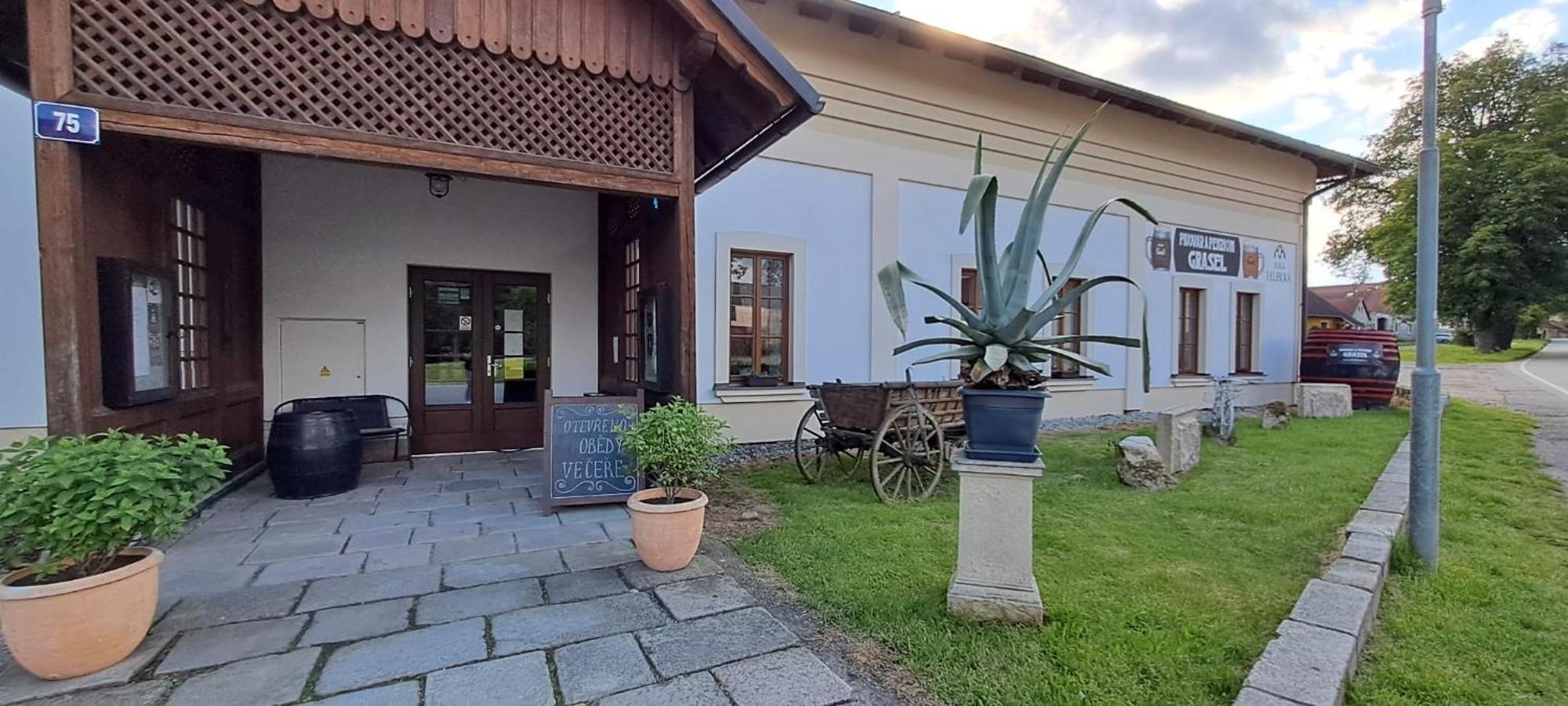 Pivovar A Penzion Grasel Český Rudolec Dış mekan fotoğraf